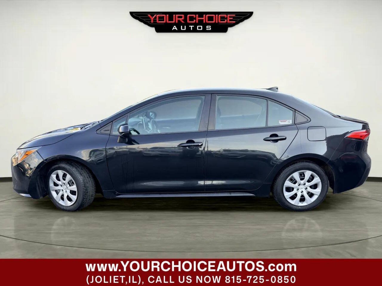 Used 2021 Toyota Corolla LE FWD image 2