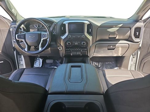 Used 2021 Chevrolet Silverado 1500 LT Trail Boss AWD/4WD image 9