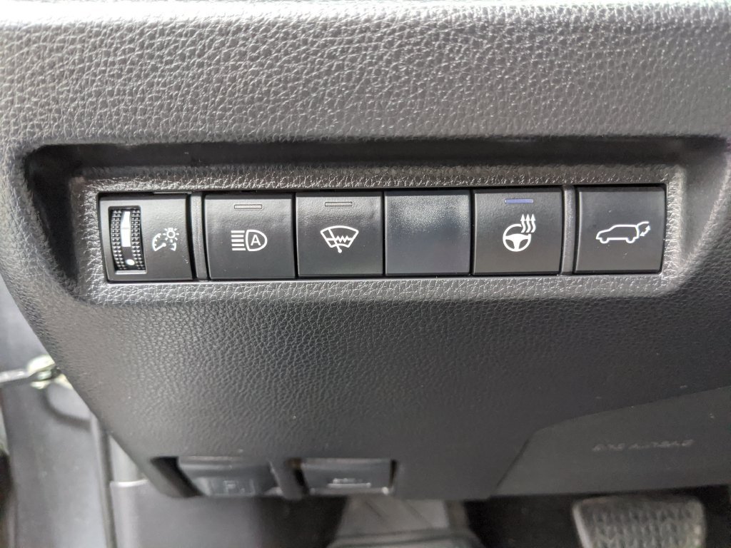Used 2019 Toyota RAV4 XLE Premium w/ Cold Weather Package AWD/4WD image 13