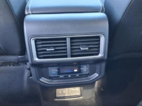 New 2026 Volkswagen Atlas SE image 45