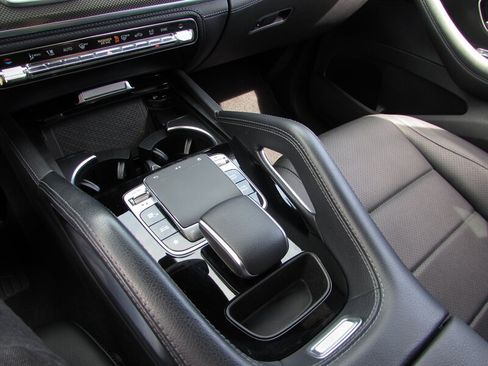 Used 2020 Mercedes-Benz GLE 450 4MATIC w/ MBUX Technology Package image 23