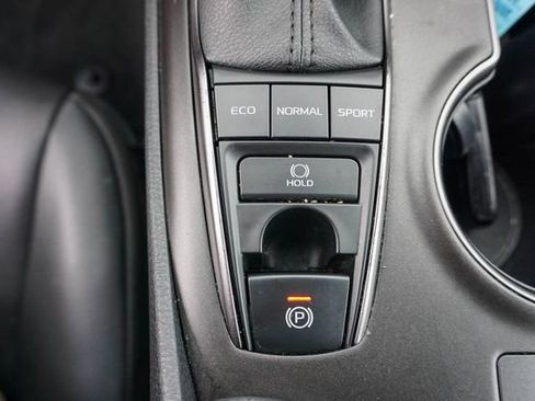 Used 2024 Toyota Camry XSE FWD image 16