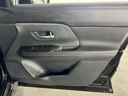 Used 2025 Nissan Kicks SR w/ SR Premium Package image 32