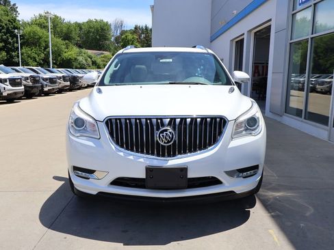 Used 2021 Buick Enclave Essence w/ Sound and Sites Package AWD/4WD image 5