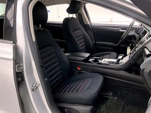 Used 2015 Ford Fusion SE w/ Equipment Group 201A image 7