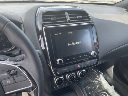 Used 2025 Mitsubishi Outlander Sport AWD image 22