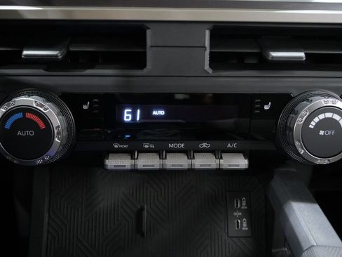 Used 2025 Toyota Tacoma TRD Off-Road AWD/4WD image 18