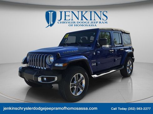 Used 2018 Jeep Wrangler Unlimited Sahara AWD/4WD image 10