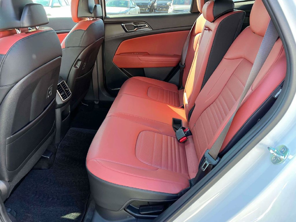Used 2026 Kia Sportage SX Prestige AWD/4WD image 6