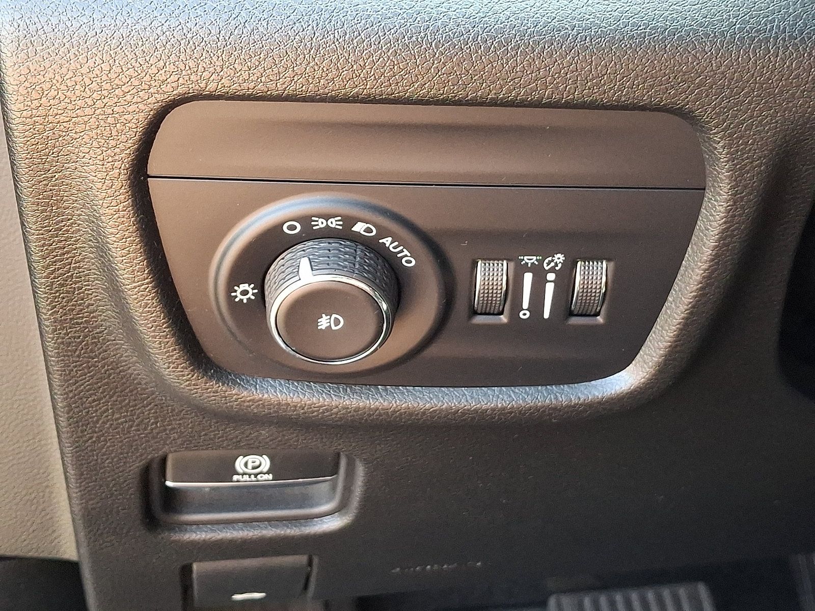 Used 2022 Jeep Grand Cherokee Limited AWD/4WD image 28