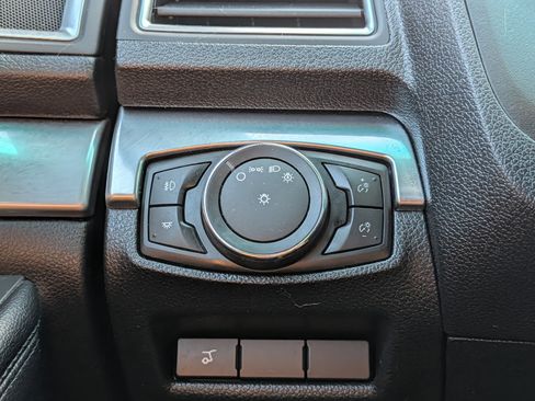 Certified 2017 Ford Explorer Limited w/ Equipment Group 303A image 28