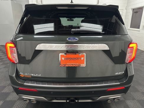Used 2023 Ford Explorer Platinum w/ Premium Technology Package image 9