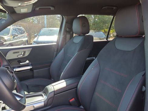 Certified 2025 Mercedes-Benz GLB 250 image 11