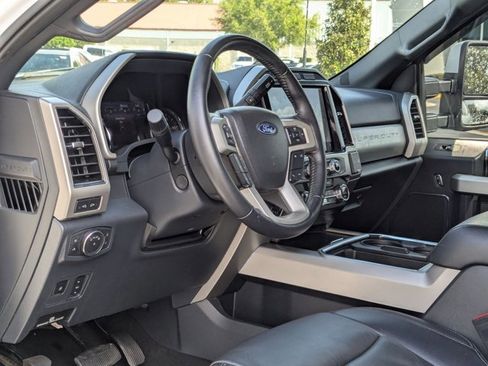 Used 2022 Ford F250 Lariat w/ Lariat Ultimate Package AWD/4WD image 9