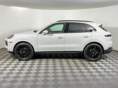 New 2026 Porsche Cayenne image 2