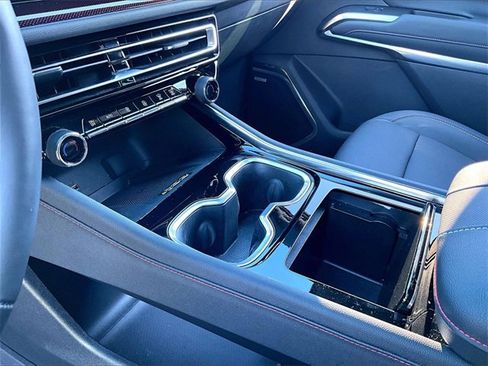 Used 2024 Chevrolet Traverse Z71 w/ Enhanced Driving Package image 20