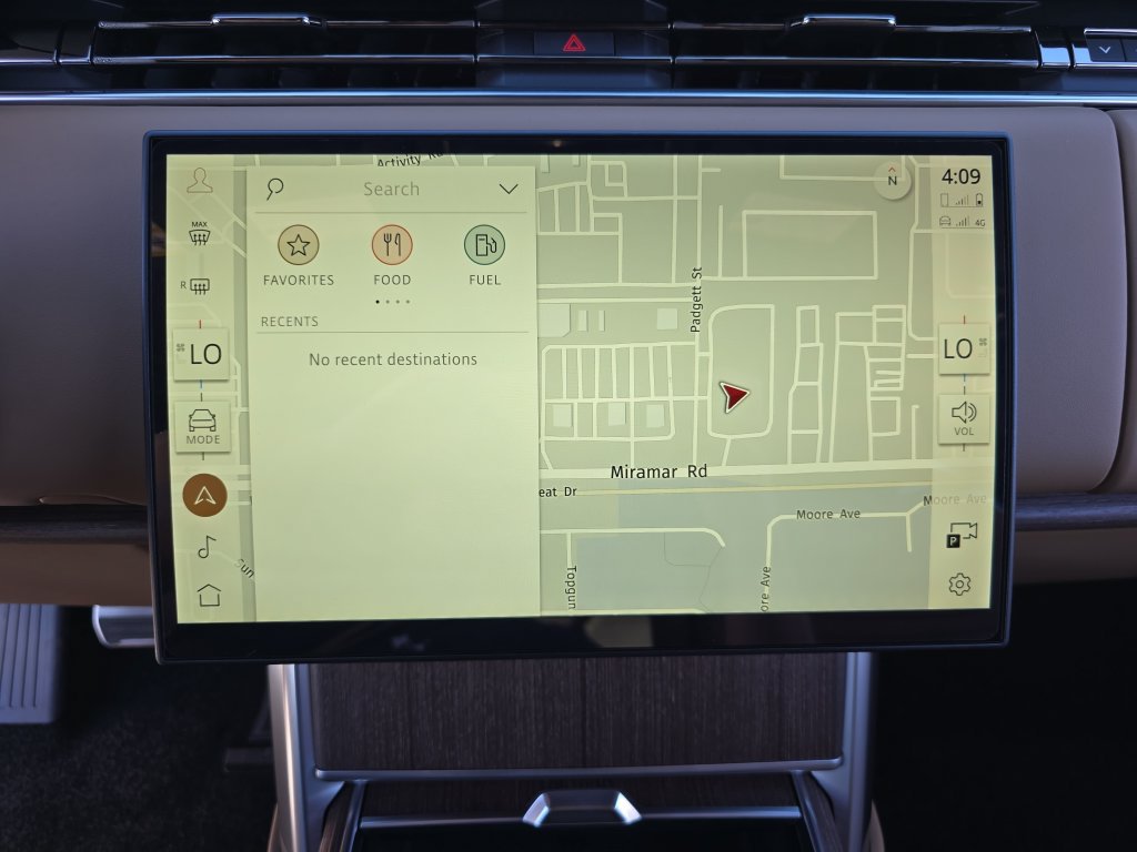 New 2026 Land Rover Range Rover SE AWD/4WD image 23
