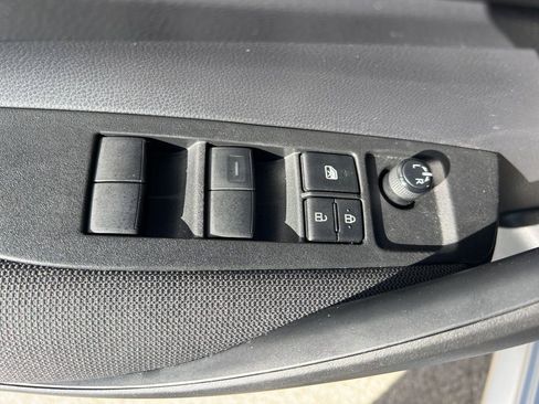 Used 2023 Toyota Corolla LE image 47