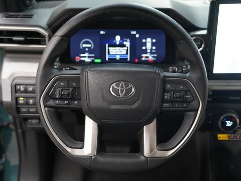 Used 2025 Toyota 4Runner Trailhunter AWD/4WD image 12