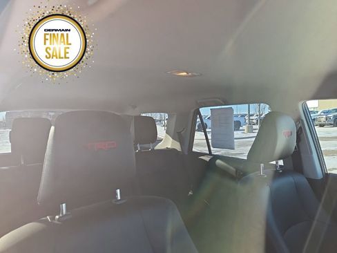 Used 2020 Toyota 4Runner TRD Off-Road Premium image 17