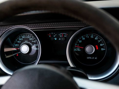 Used 2012 Ford Mustang Boss 302 w/ Boss 302 Accessory Pkg image 18