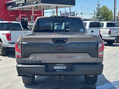 Used 2021 Nissan Titan PRO-4X w/ Pro-4x Convenience Package AWD/4WD image 9