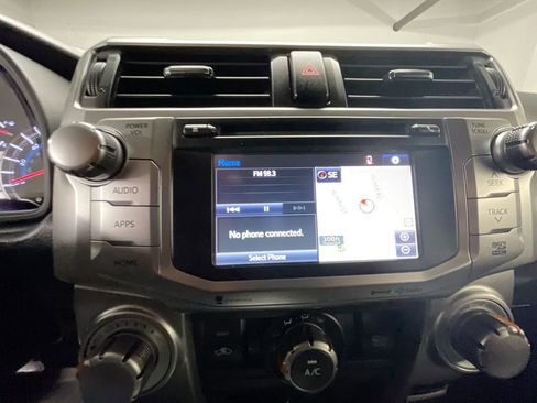 Used 2018 Toyota 4Runner SR5 Premium image 13