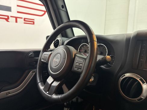 Used 2017 Jeep Wrangler Unlimited Sahara image 56