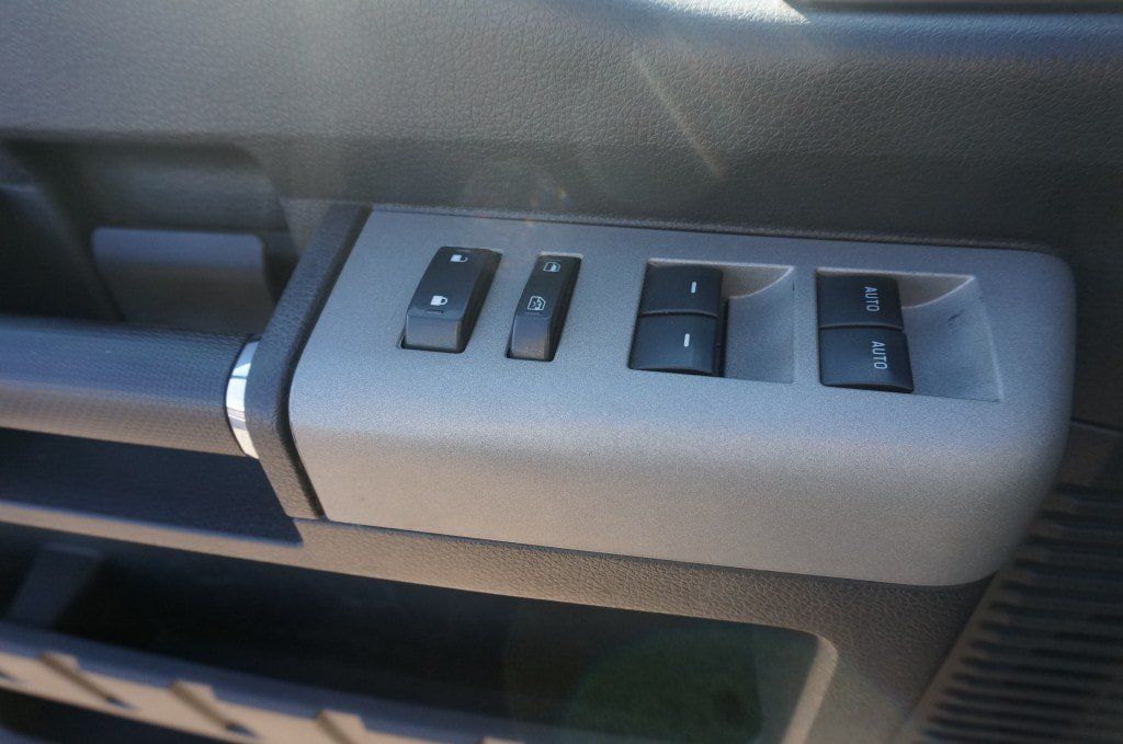 Used 2013 Ford F350 Lariat w/ Lariat Ultimate Pkg AWD/4WD image 16
