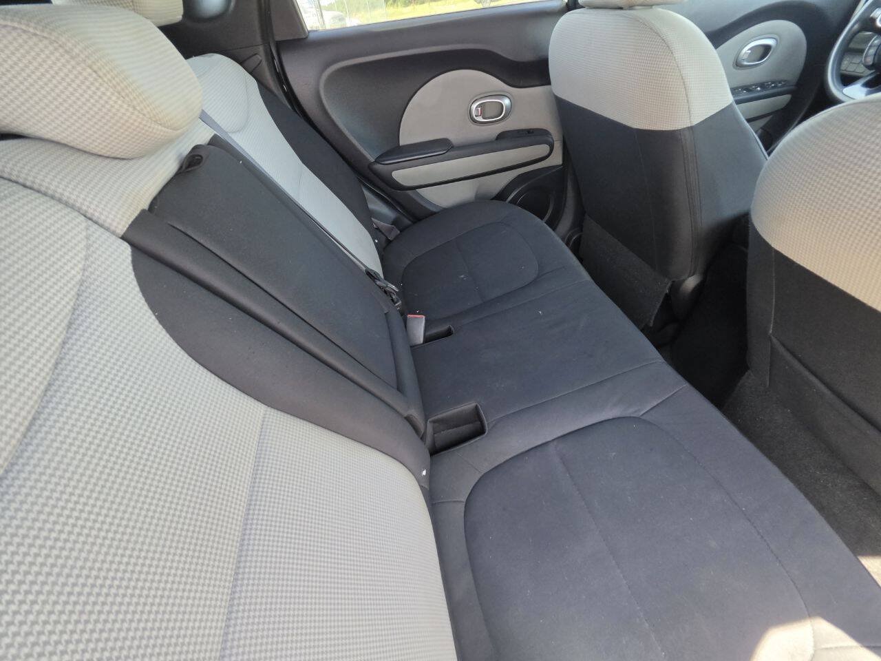 Used 2014 Kia Soul FWD image 5