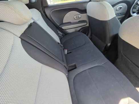 Used 2014 Kia Soul FWD image 5