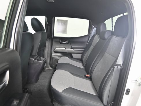 Used 2023 Toyota Tacoma TRD Off-Road image 17