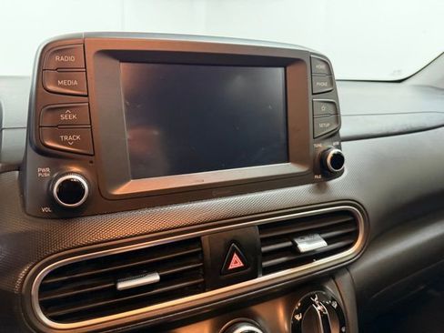 Used 2019 Hyundai Kona SE image 31