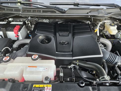 Used 2023 Toyota Tundra Platinum image 29