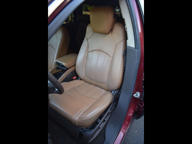 Used 2016 Buick Enclave Leather FWD image 16