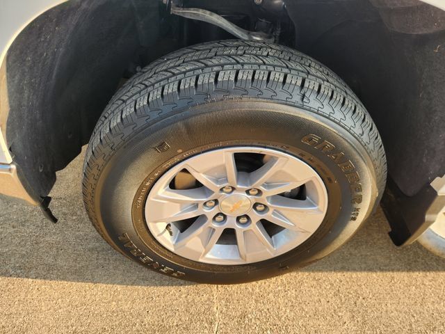 Used 2025 Chevrolet Silverado 1500 W/T RWD image 9