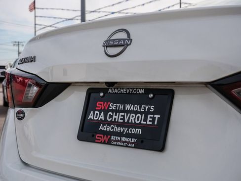 Used 2025 Nissan Altima 2.5 SV FWD image 10