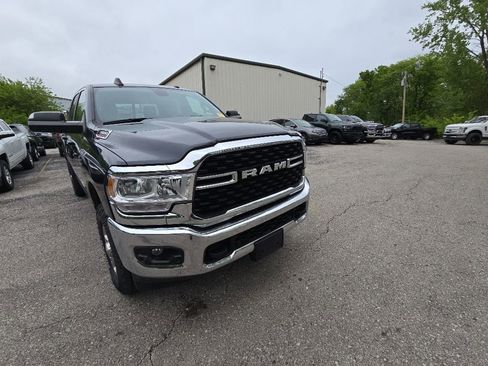 Used 2022 RAM 2500 Big Horn w/ Level B Equipment Group AWD/4WD image 11
