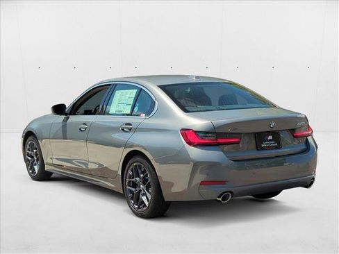 Used 2025 BMW 330i xDrive Sedan w/ Convenience Package AWD/4WD image 8