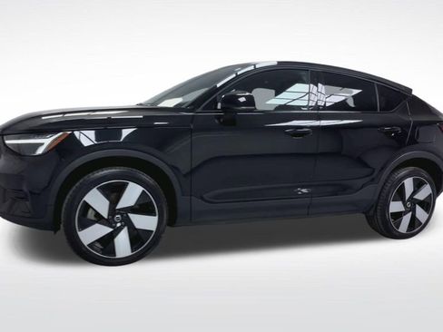Used 2023 Volvo C40 P8 Recharge Ultimate w/ Protection Package Premier AWD/4WD image 4