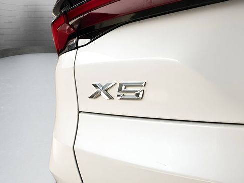 Used 2024 BMW X5 xDrive40i image 17
