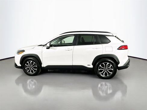 Certified 2024 Toyota Corolla Cross SE image 4