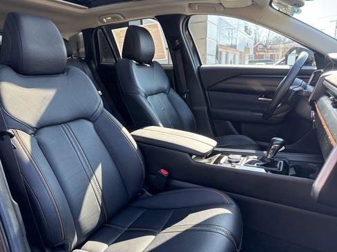 Used 2024 MAZDA CX-50 AWD 2.5 Turbo w/ Cargo Package image 28