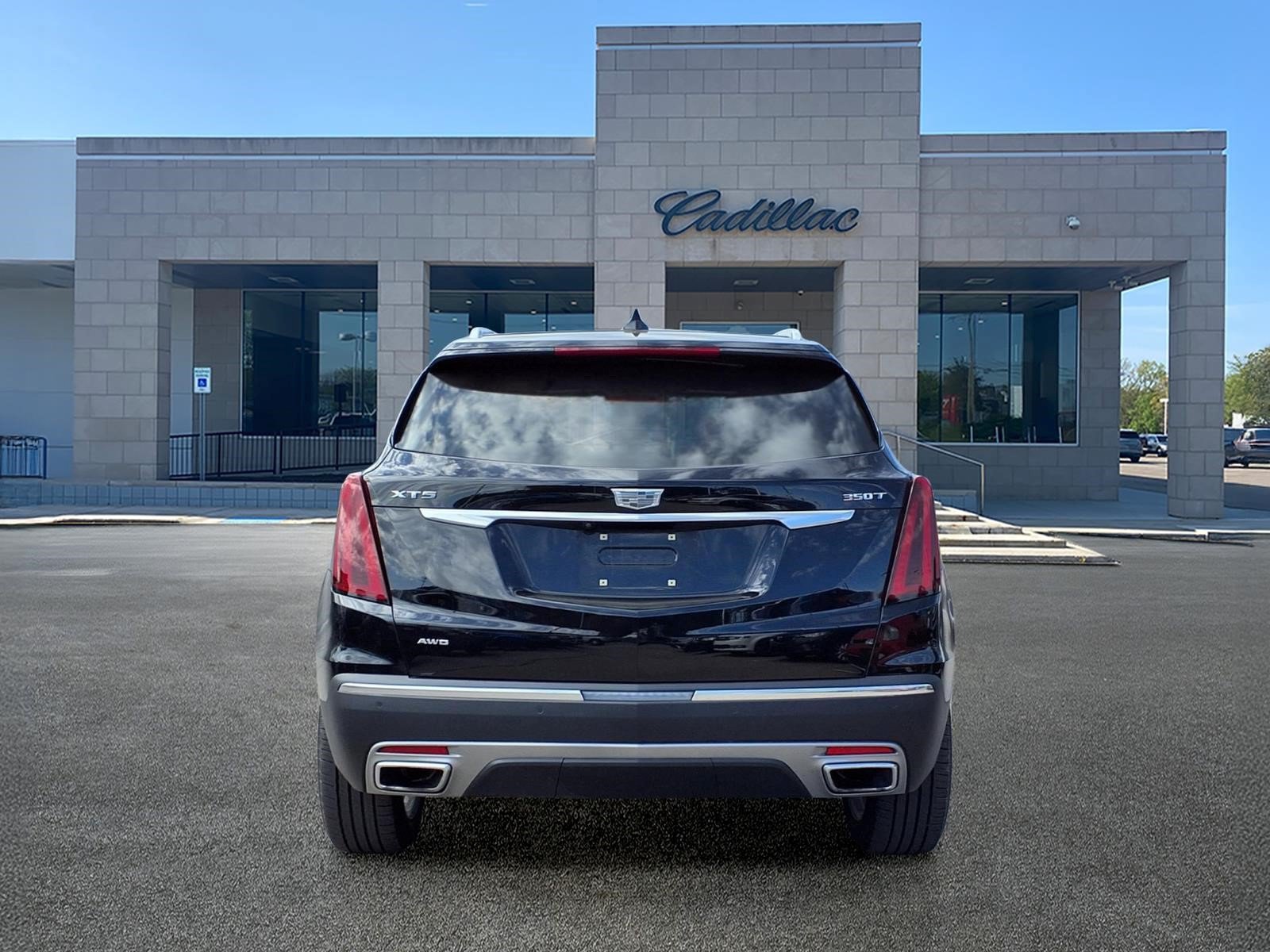 Used 2024 Cadillac XT5 Premium Luxury AWD/4WD image 5