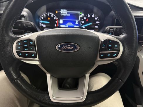 Used 2021 Ford Explorer XLT w/ Equipment Group 202A AWD/4WD image 26