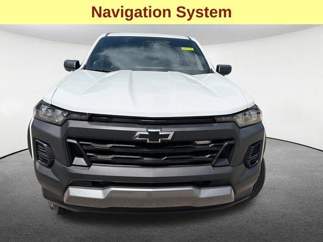 Used 2024 Chevrolet Colorado Trail Boss w/ LPO, Dark Essentials Package AWD/4WD image 4