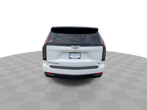 Certified 2022 Cadillac Escalade ESV Sport Platinum w/ LPO, ONYX Package AWD/4WD image 7
