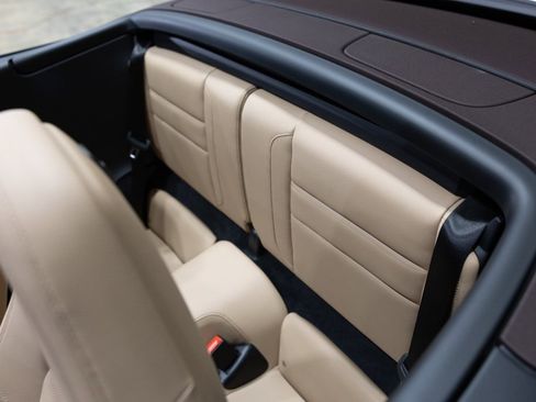 Used 2024 Porsche 911 Carrera image 29