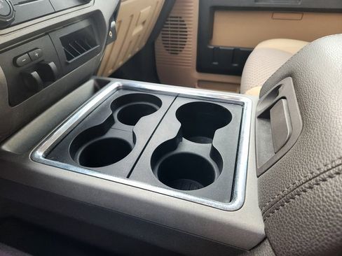 Used 2011 Ford F250 XLT w/ XLT Premium Pkg image 19