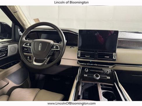 Used 2024 Lincoln Navigator Reserve AWD/4WD image 22